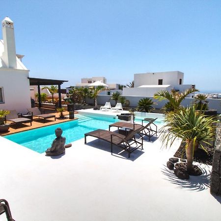 Villa Canis Tias Bagian luar foto