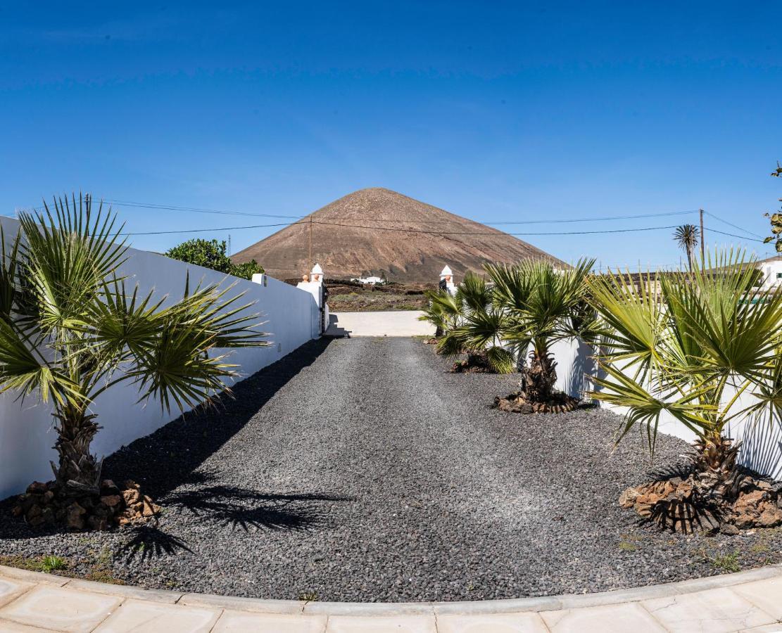 Villa Canis Tias Bagian luar foto