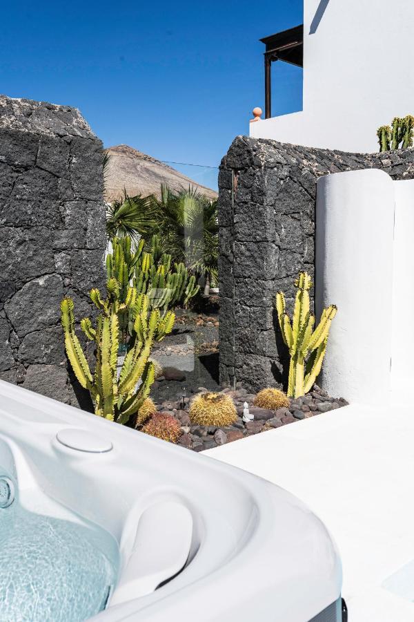 Villa Canis Tias Bagian luar foto